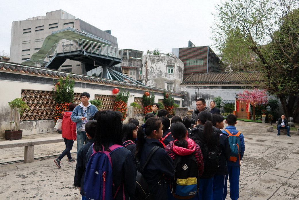 中華文化學會學生漫步澳門街
